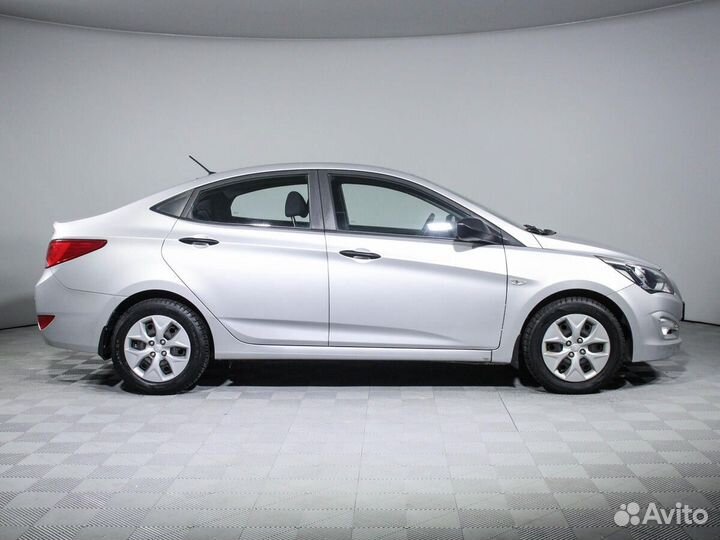 Hyundai Solaris 1.4 AT, 2015, 4 838 км