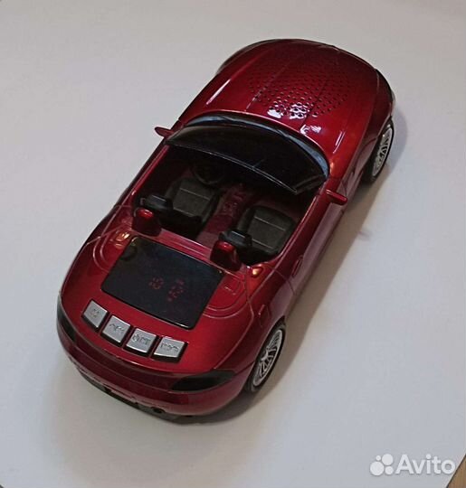 Машинка - радиоприемник со светомузыкой