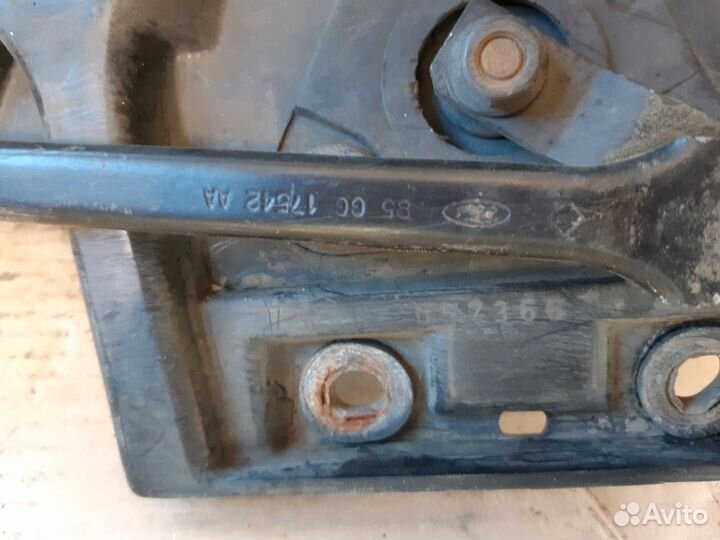 Трапеция стеклоочистителей Форд Скорпио 92-94г.в