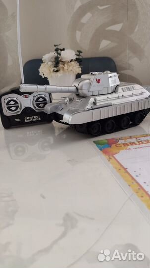 Танк на пульте управления новый