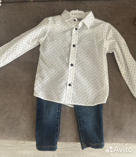 Детская рубашка с джинсами