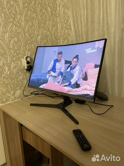 Монитор samsung 27 изогнутый