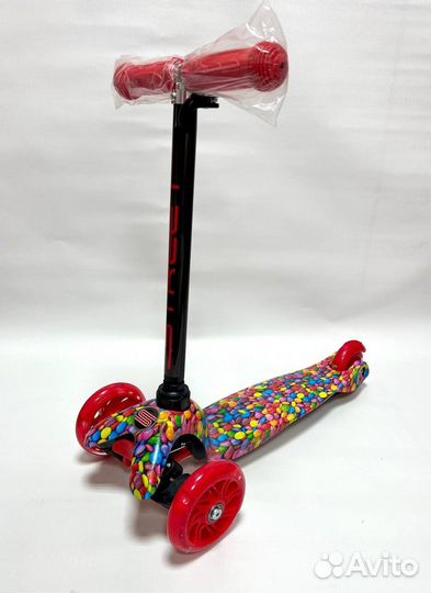 Самокат детский трехколесный новый