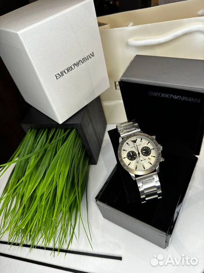 Часы Emporio Armani