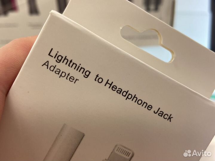 Перехoдник для iPhone XS AUX