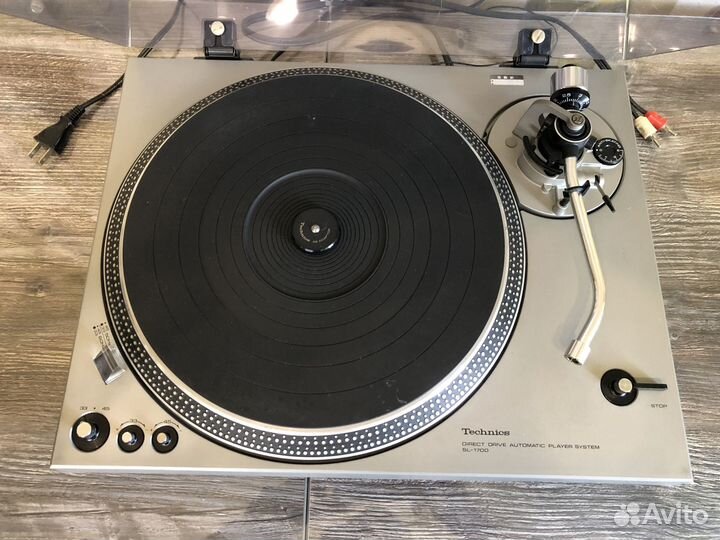 Проигрыватель винила Technics SL 1700