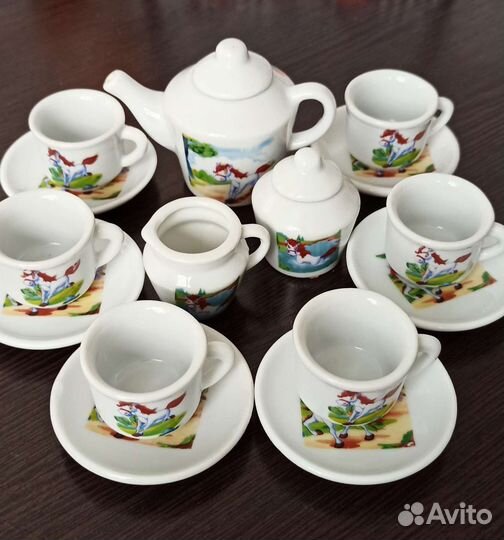 Игрушечный чайный сервиз(фарфоровый)