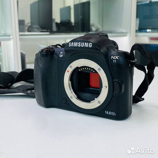 Фотоаппарат Samsung NX11 Body (тушка без объектива