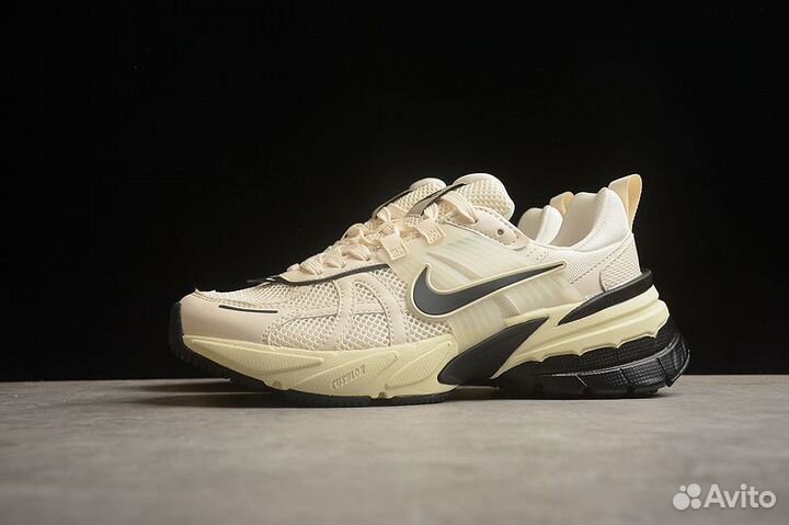 Кроссовки для бега мужские Nike V2K Runtekk