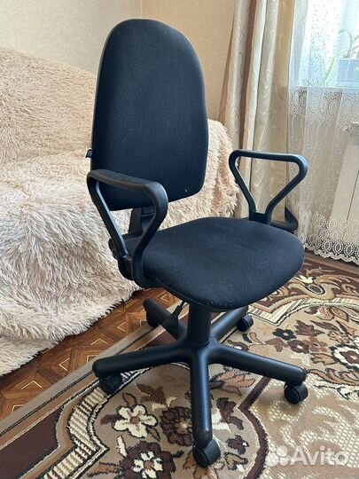 Компьютерное кресло