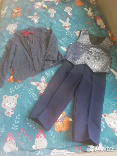 Костюмы одежда