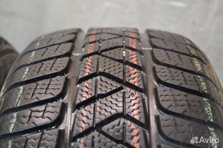 Pirelli Winter Sottozero 3 215/55 R16 93H