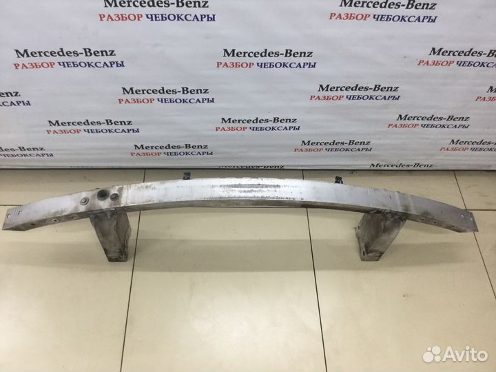 Усилитель бампера передний Mercedes w212 w204