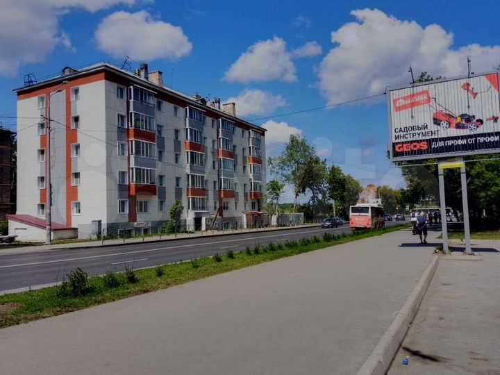 2-к. квартира, 42 м², 1/5 эт.