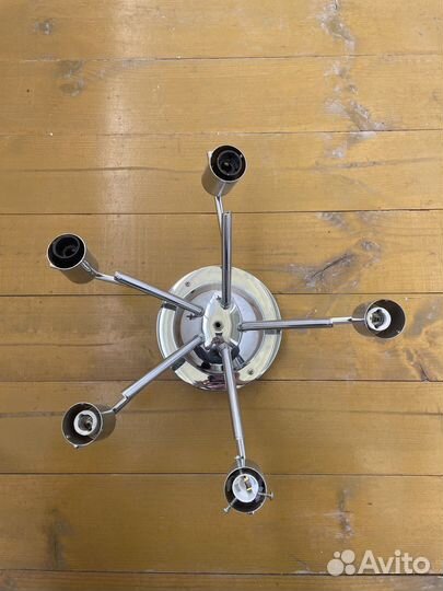 Потолочная люстра без плафонов