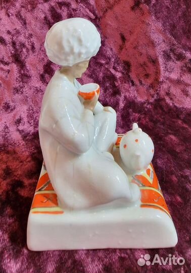 Статуэтка,Туркмен с пиалой