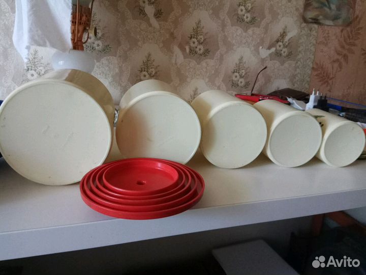 Набор контейнеров