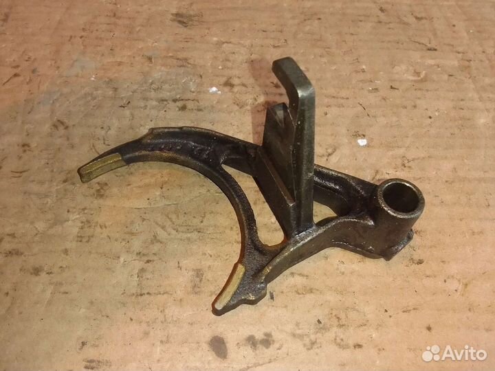 Вилка включения 1-2 передачи Кпп 1.8 Fiat Marea