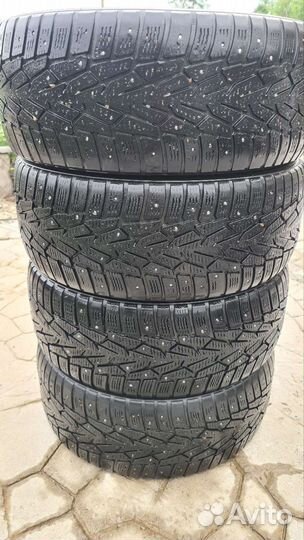 Nokian Tyres Hakkapeliitta 7 215/50 R17