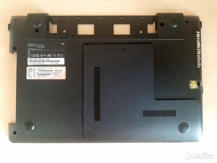 Нижняя панель ноутбука Samsung NP300E5C