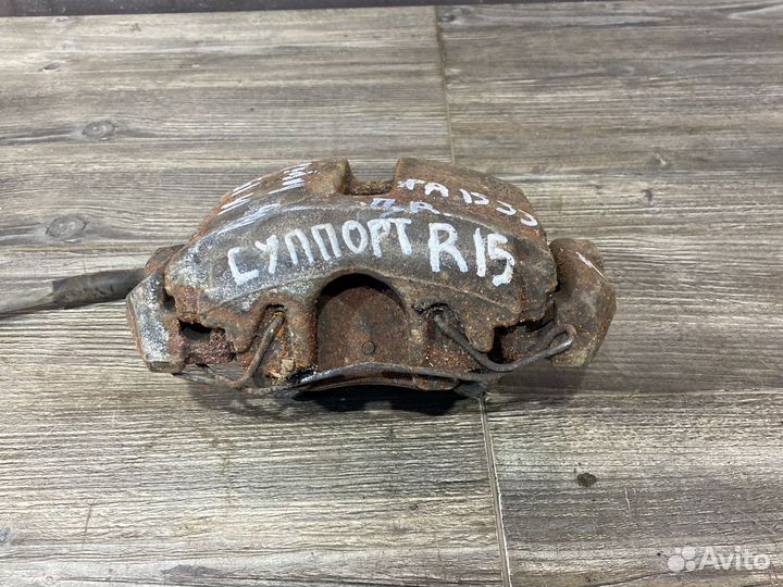 Суппорт правый Skoda Rapid Volkswagen Polo