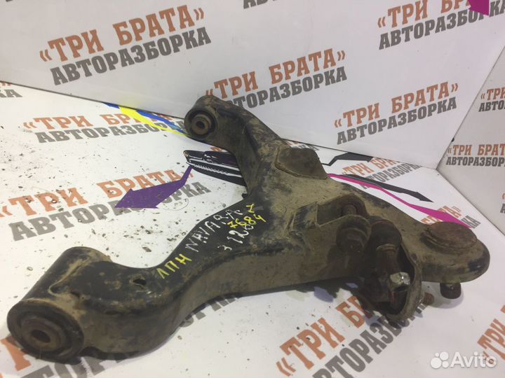 Ниссан Навара Рычаг передний левый нижний
