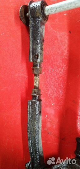 Рычаг подвески задний правый Mazda 626 1991