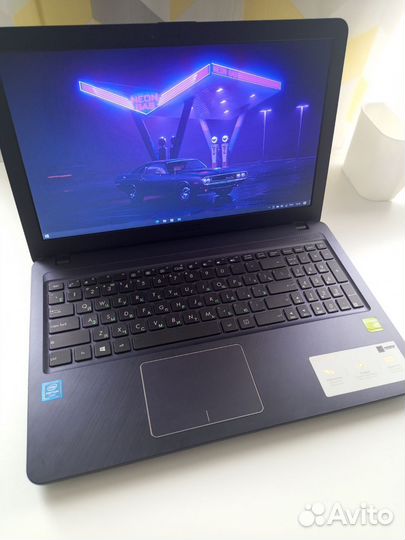 Ноутбук asus