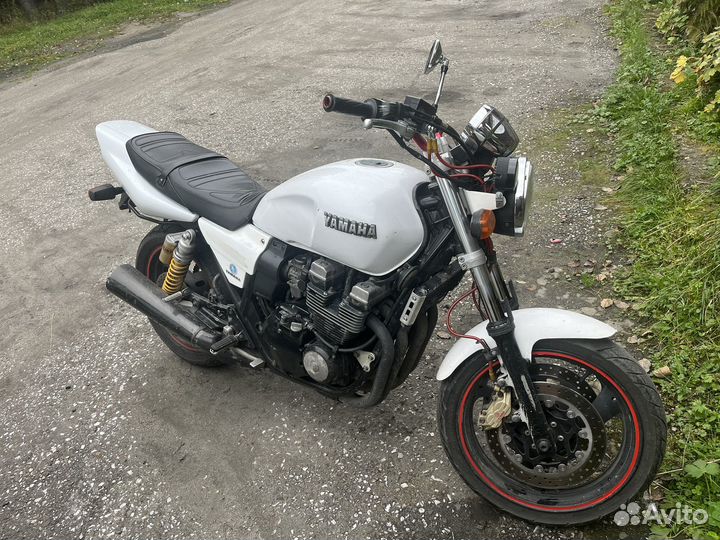 Продам Yamaha XJR 400