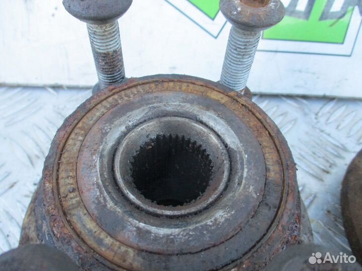 Ступица передняя Volkswagen Caddy 3 2007г