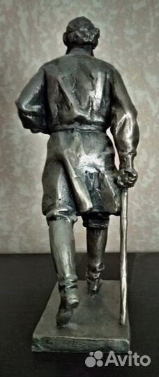 Скульптура металлическая Толстой