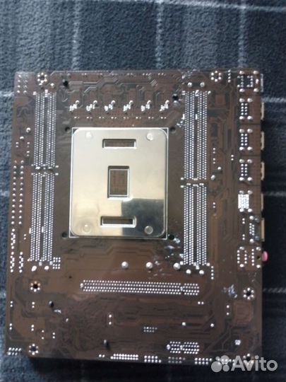 Материнская плата с процессором