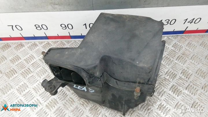 Корпус воздушного фильтра Ford Kuga 2010