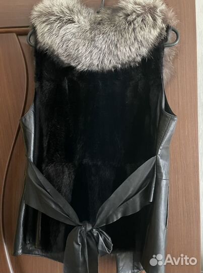Жилетка меховая женская