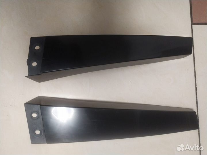 Накладки средних стоек наруж. Volkswagen Jetta 6