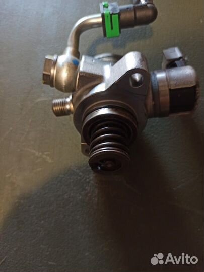 Топливный насос Mazda Axela