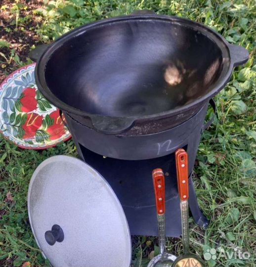 Казан чугунный 12 литров с печкой