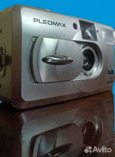 Pleomax 15 DLX. Пленочный фотоаппарат + чехол