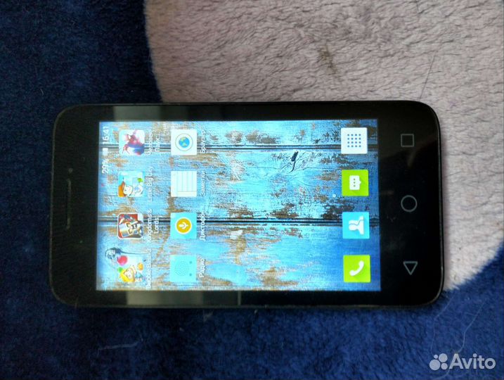 Телефон Alcatel one touch pixi 3 4