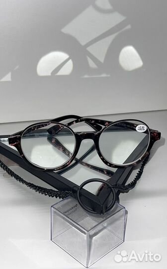 Очки с кастрмной раскраской