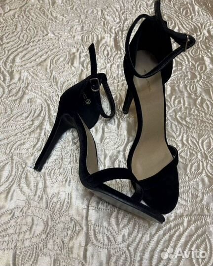 Босоножки 39 размер бархат черные