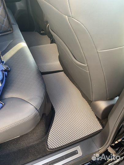 Оригинальные автомобильные коврики EVA