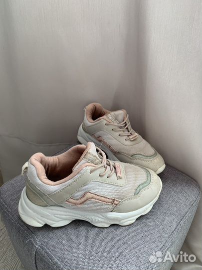 Кроссовки для девочки