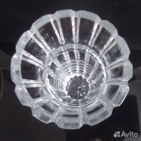 Хрустальная ваза