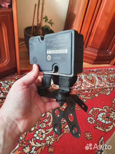 Блок ABS 1k0907379AK Skoda Yeti