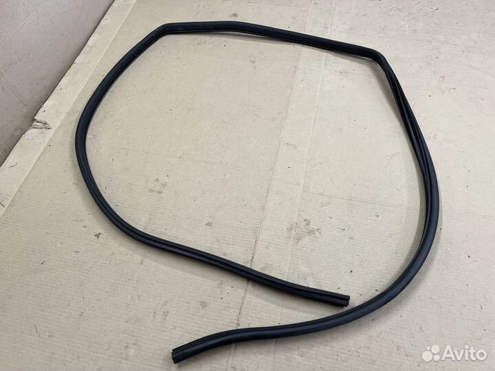 Уплотнитель проем двери задний левый Икстрейл Т30