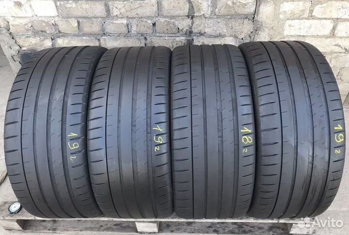 Michelin Pilot Sport 4 S Acoustic 235/35 R20