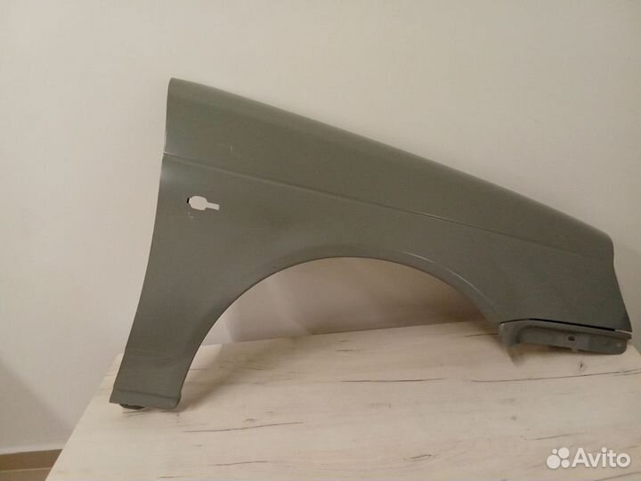 Крыло на priora правая