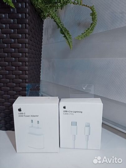 Зарядка на iPhone