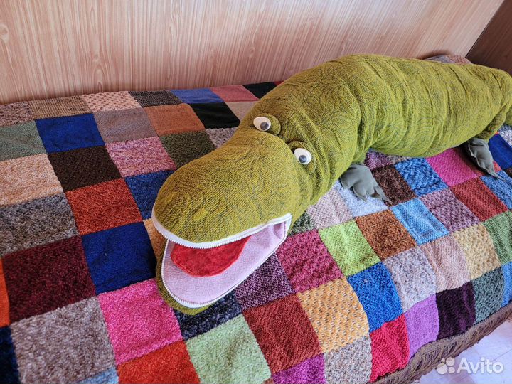 Крокодил подушка